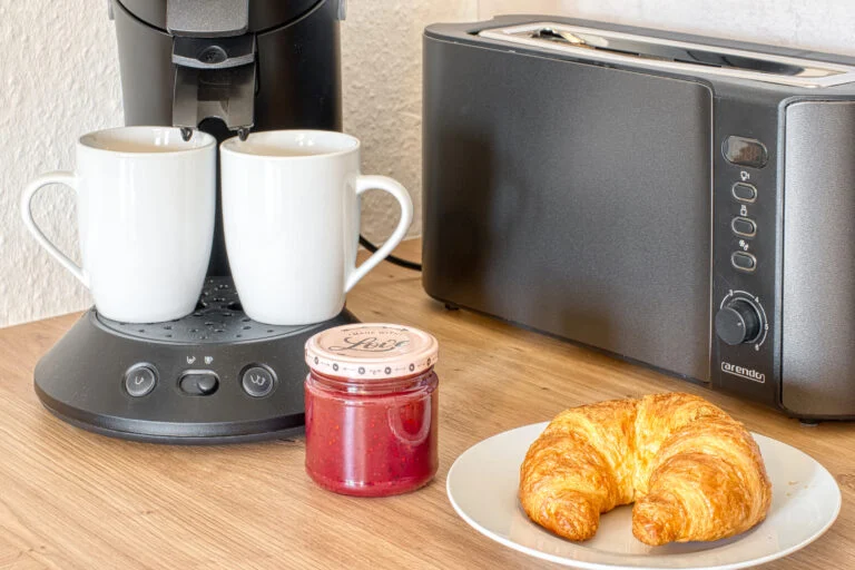 Küche_mit_Frühstück_01_b02