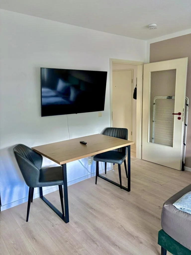 9d5169922d0b318141b787c4c87fb1807a35adebb983bddd351f8d959b2fe6a3